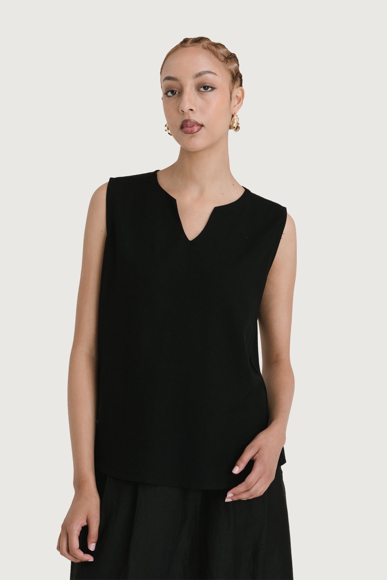 Woman's Sleeveless Top