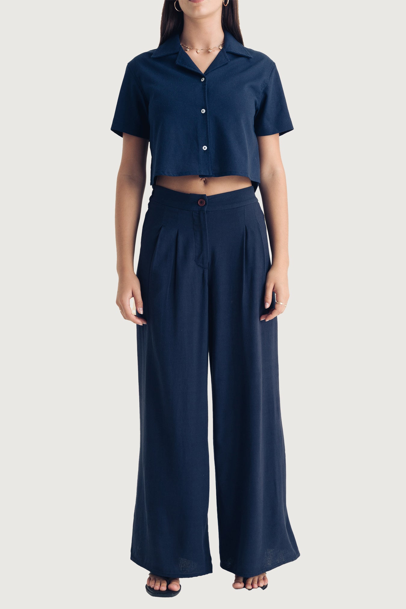 Woman’s cropped bowler