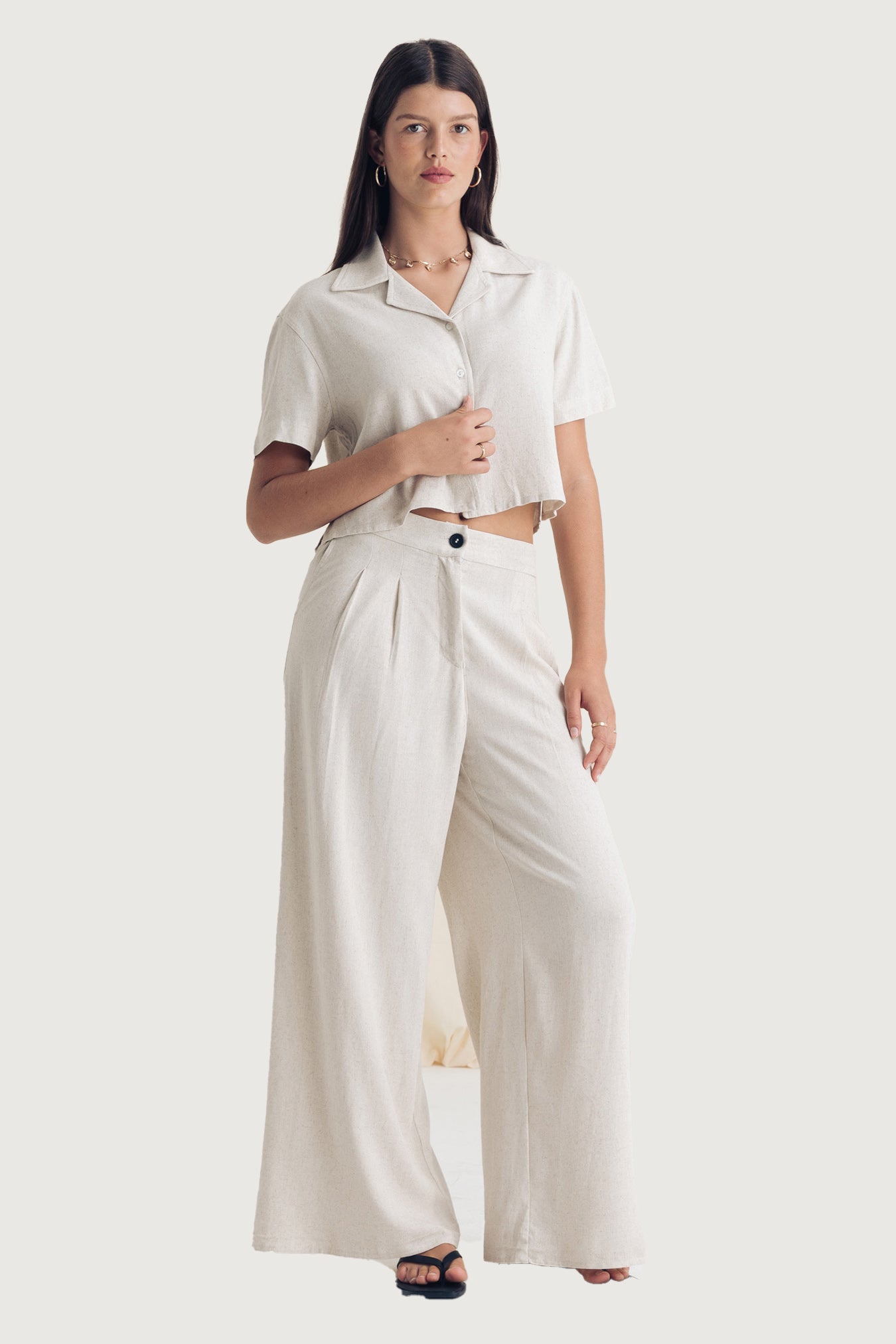 Woman’s cropped bowler