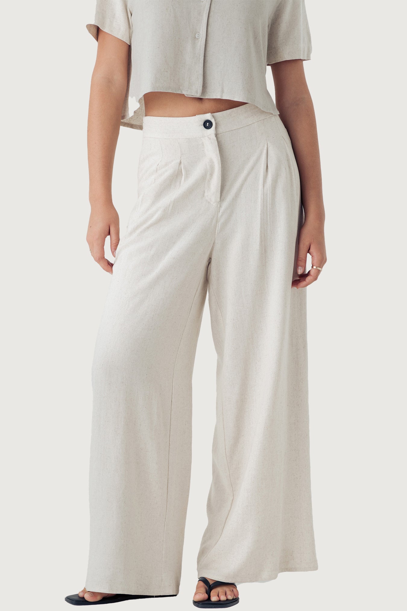 Woman’s pleated slacks