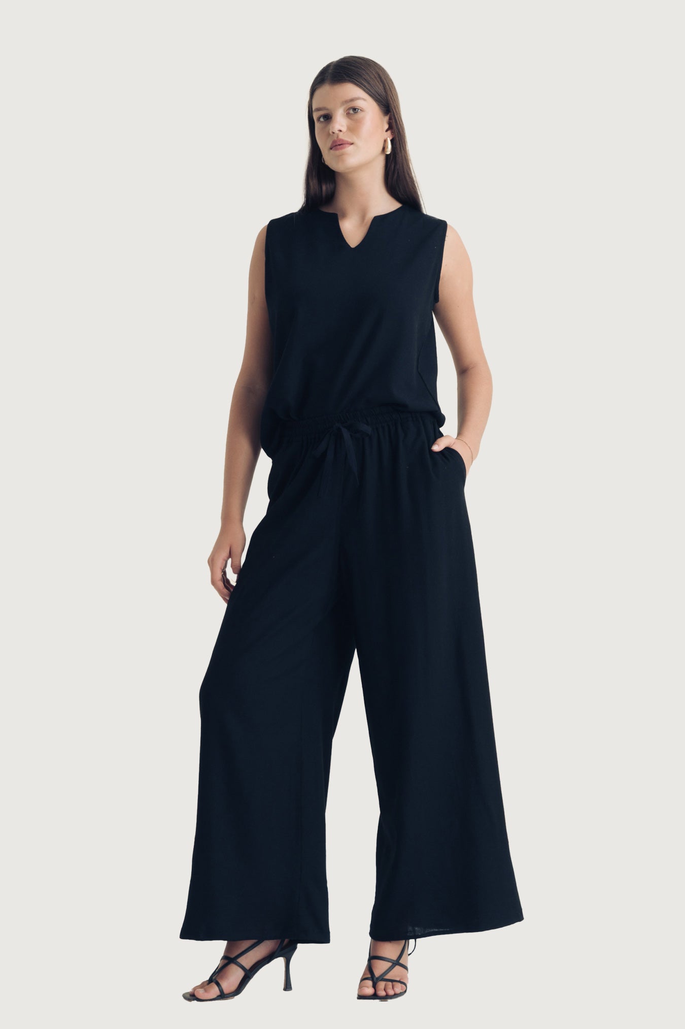 Woman’s drawcord slacks