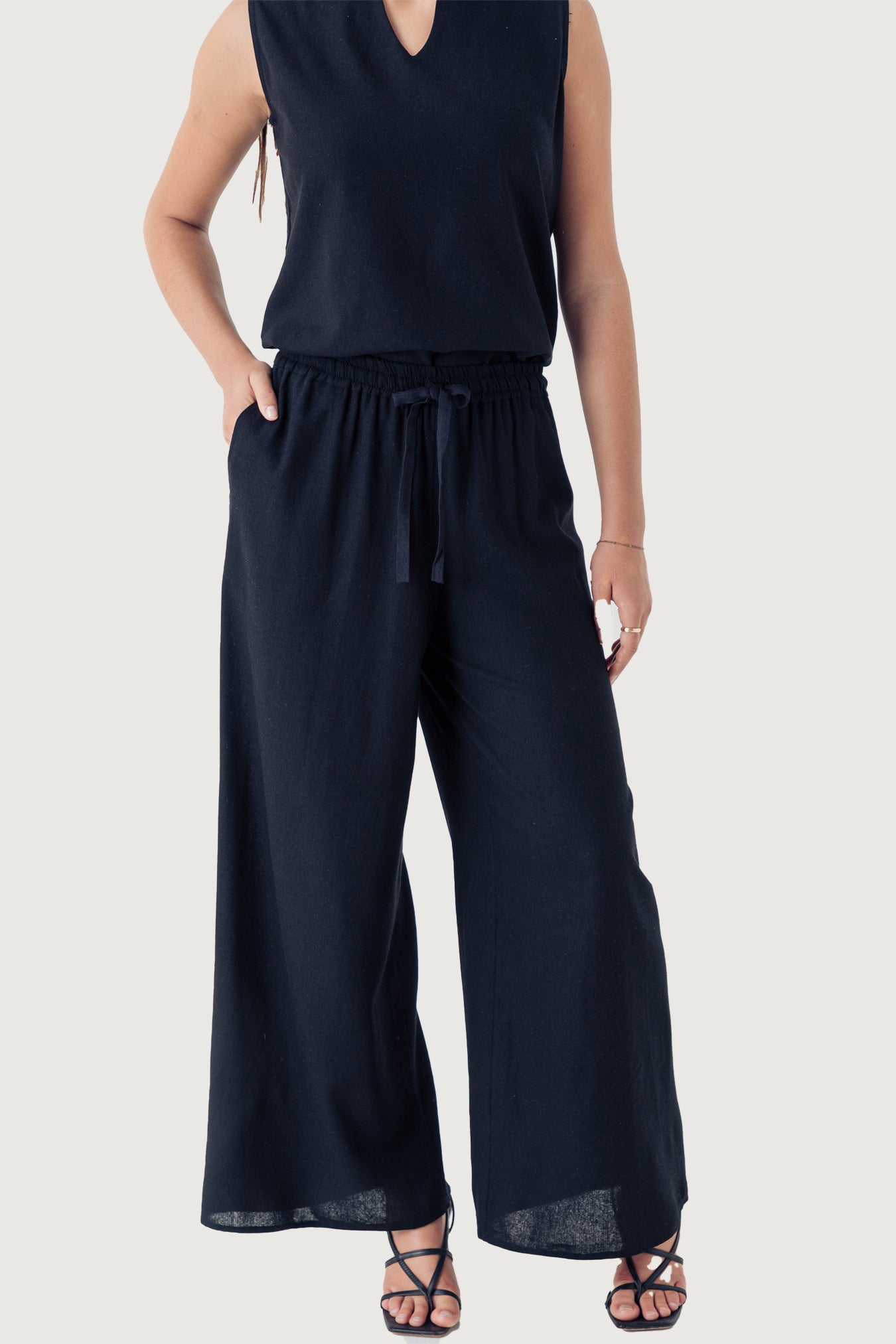 Woman’s drawcord slacks